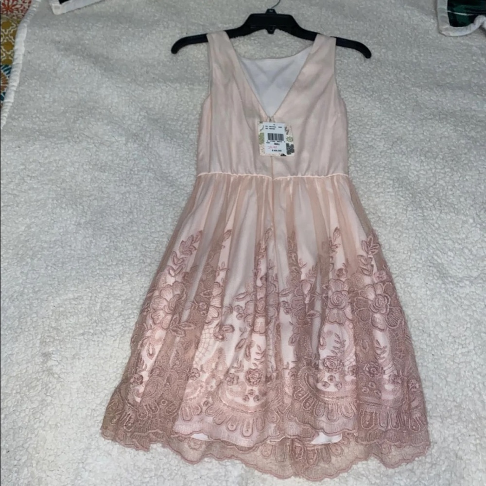 Dress - Picture 2 of 3